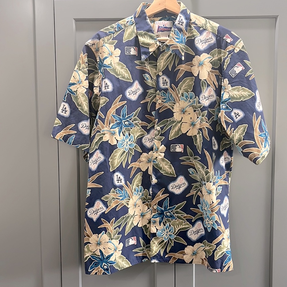 Reyn Spooner Los Angeles Dodgers Short Sleeve Button Up Hawaiian Shirt